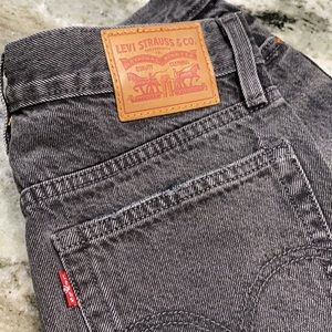 Levi’s women’s black jean shorts